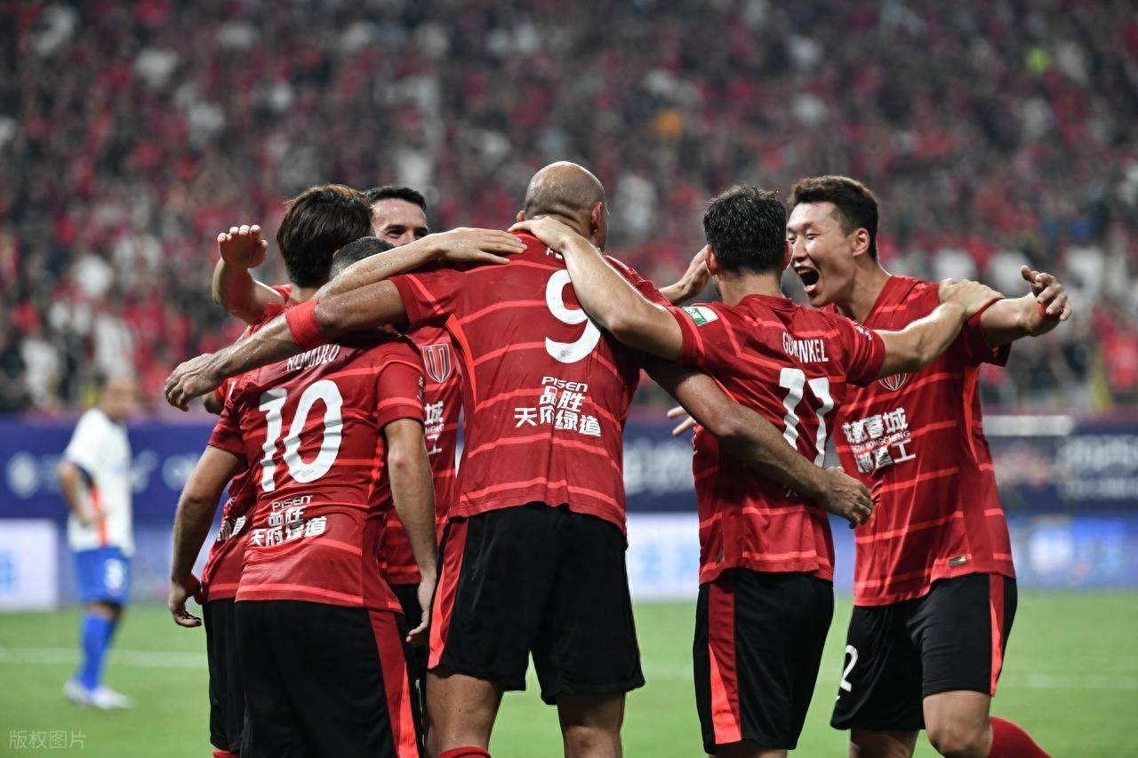 包含亚冠赛后走向成谜;亚特兰大迎来里程碑;话题不断;年轻球员得到机会的词条 包含亚冠赛后走向成谜;亚特兰大迎来里程碑;话题不断;年轻球员得到机会的词条